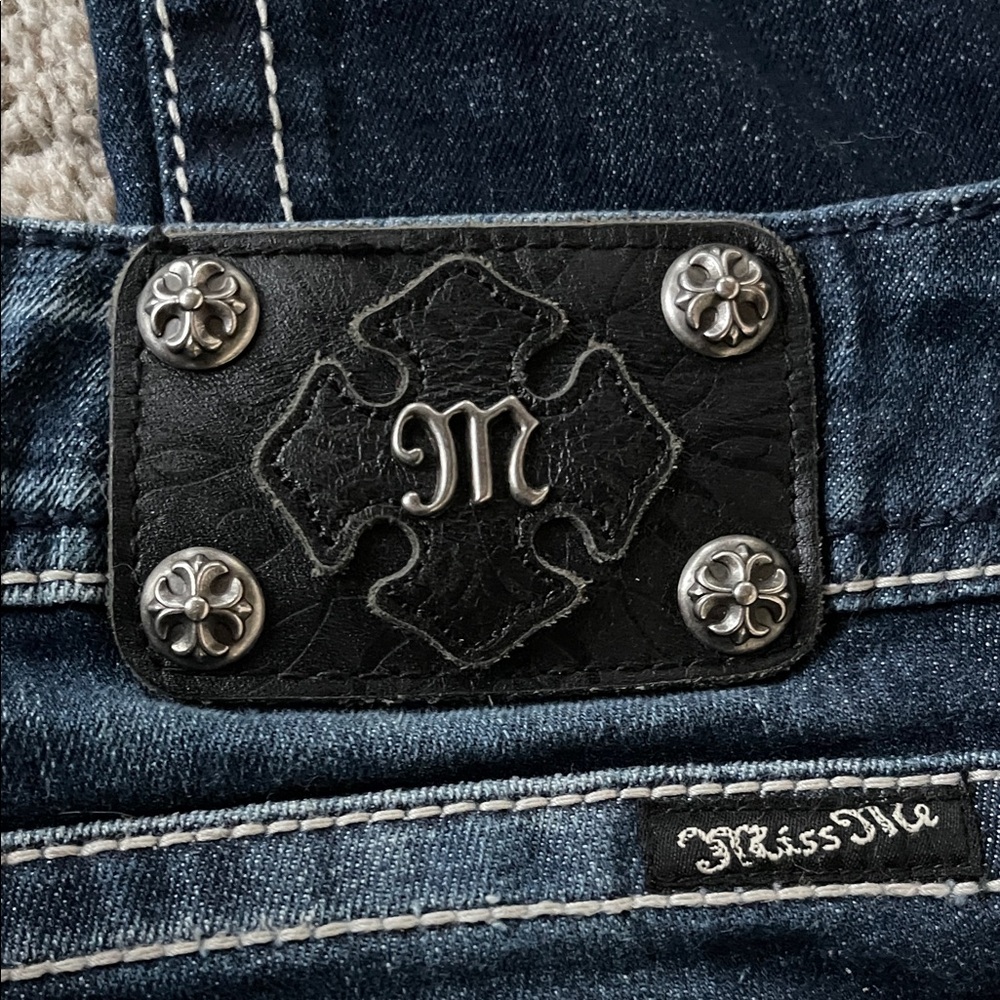 Miss Me jeans Size 31 Boot Cut - Picture 2 of 13